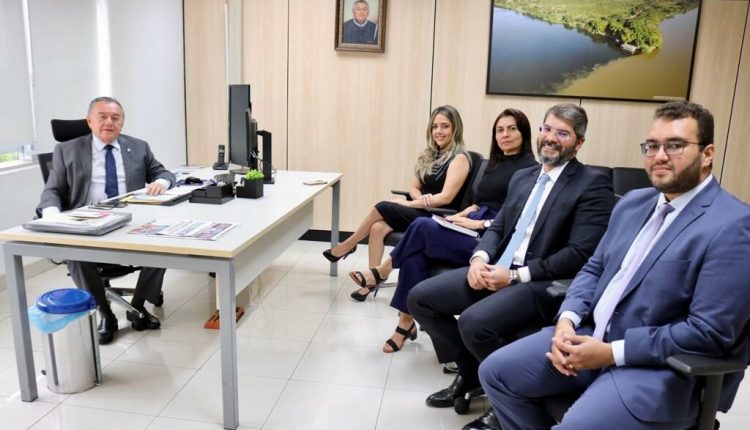 Escola de Contas do TCE-PI fará parceria com Nova ESA