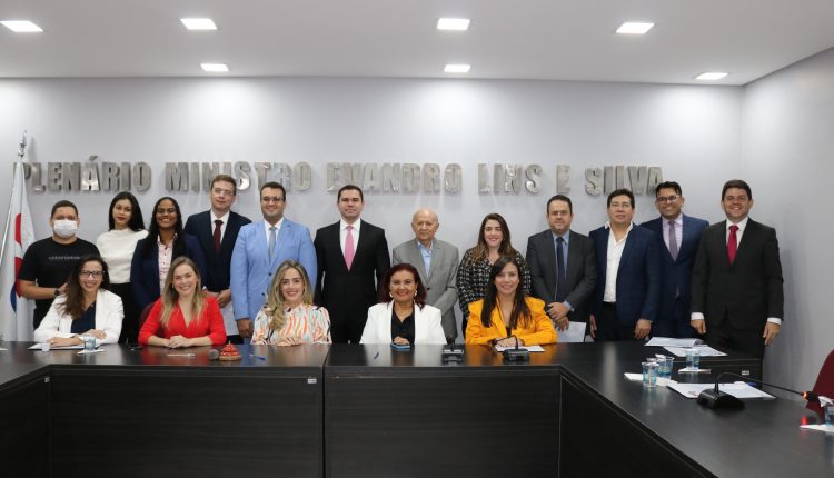 OAB-PI e ESA-PI assinam termo de convênio com os escritórios-escola do Programa de Residência Jurídica